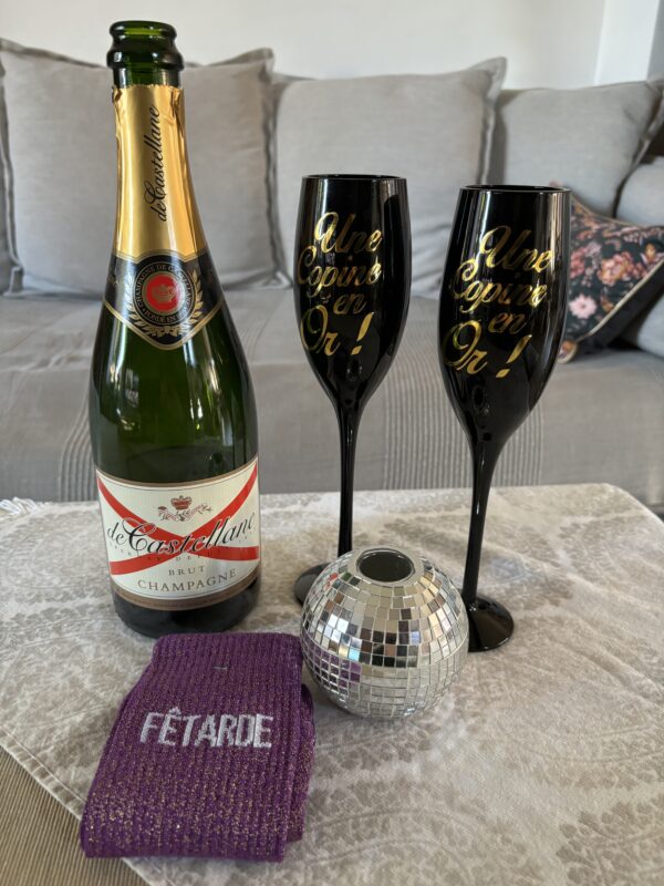 FLUTE CHAMPAGNE NOIRE - UNE COPINE EN OR