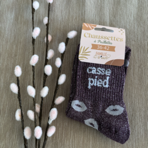 casse-pied-violet-chaussette-a-paillettes