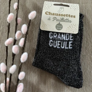 grande-gueule-chaussette-a-paillettes