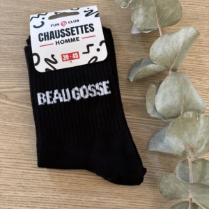 beau-gosse-chaussette-homme