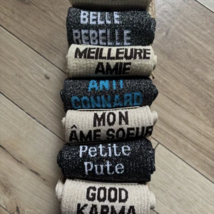 7 PAIRES POUR 30€ - NOIRE ET BEIGE