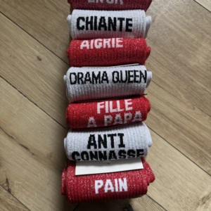 7 PAIRES POUR 30€ - ROUGE ET ARGENT
