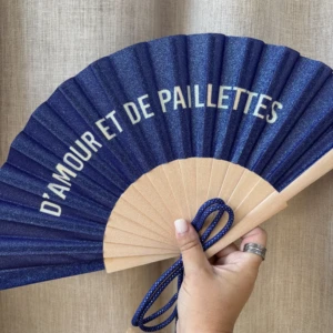 EVENTAIL BLEU - D'AMOUR ET DE PAILLETTES
