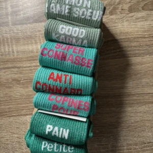 7 PAIRES POUR 30€ - VERT