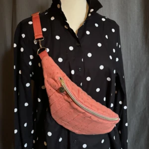 SAC BANANE ORANGE