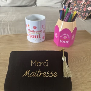 POCHETTE NOIRE MAITRESSE